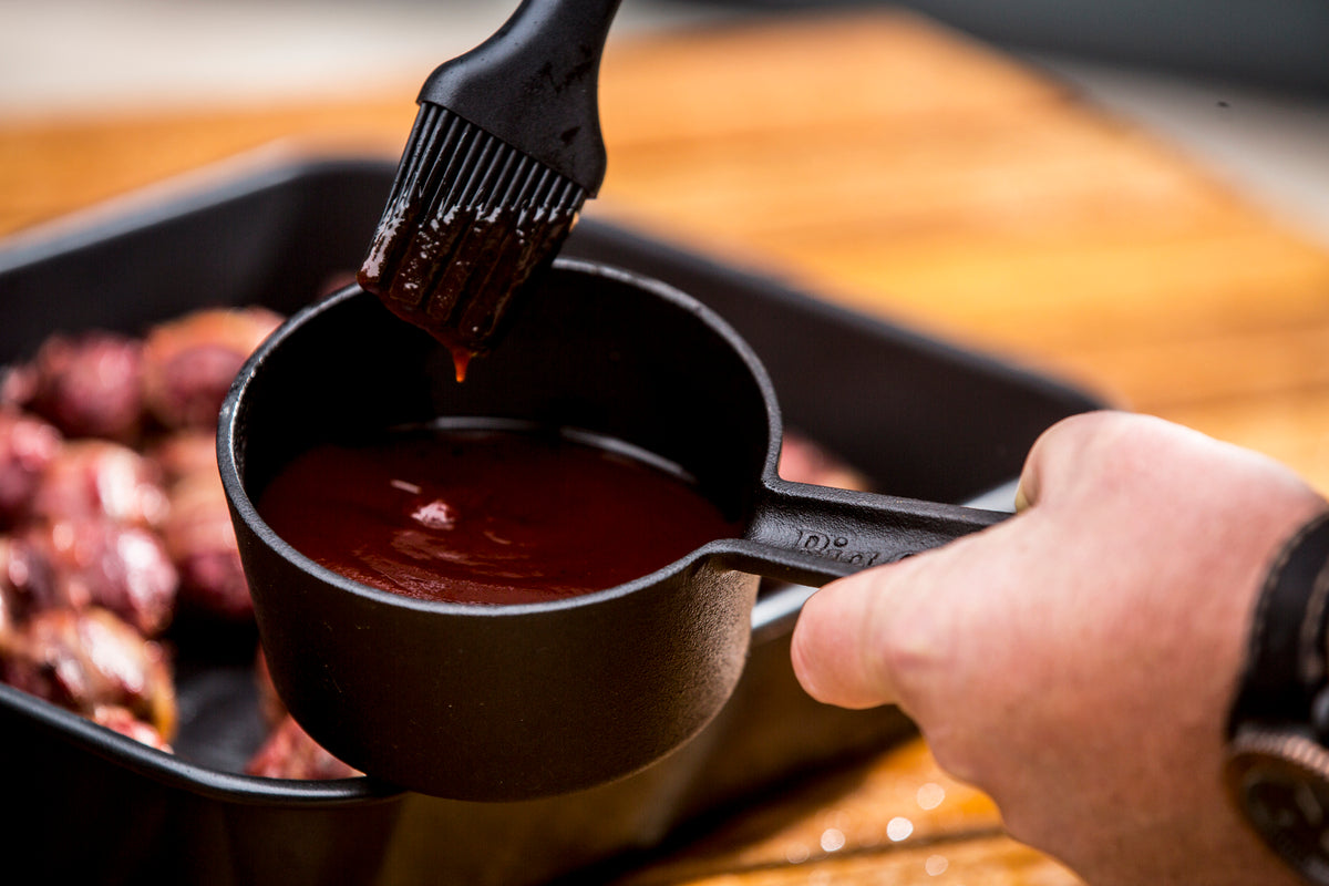 Soßentopf aus Gusseisen mit Streichpinsel - Mein Shop