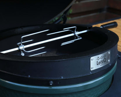 letzq-spit large 18 inch im geoffnet Big Green Egg Seitenansicht